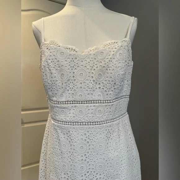 LILLY PULITZER Size 6 Jaida Sweetheart neckline White Eyelet Dress NWOT - Picture 6 of 7